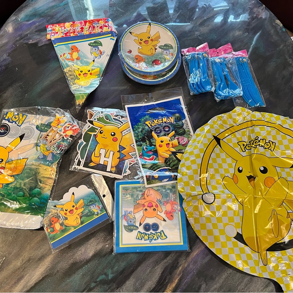 141 Piece Pokémon Birthday Decorations and Pikachu Plush Gift